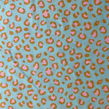 Load image into Gallery viewer, Remnant (2 m) Vibrant Leopard Mint - Cotton Poplin
